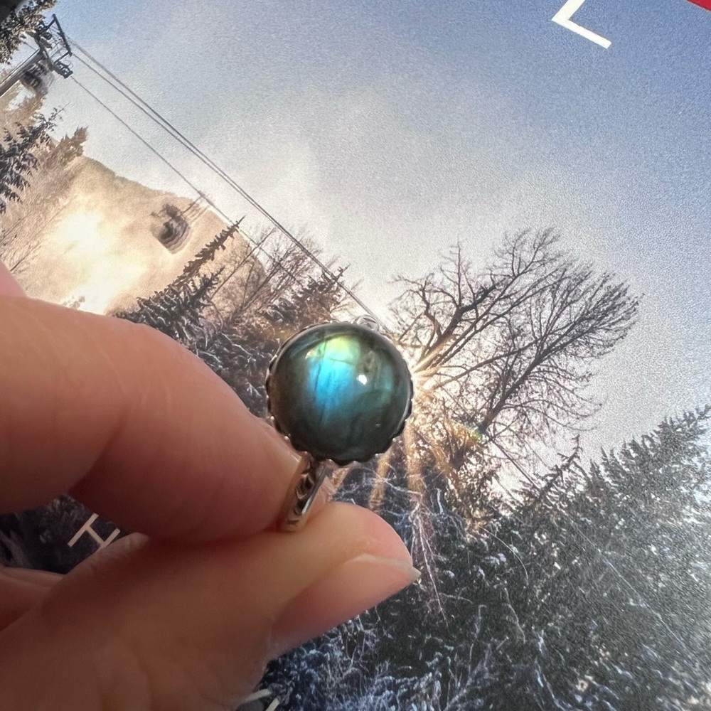 Labradorite Sterling Silver Round Ring - Blue-Green